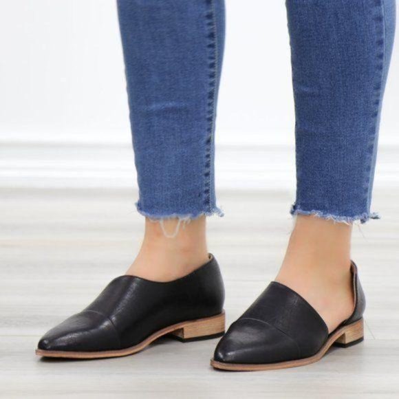 Black Opened Side Pointy Slip On Flat Loafer - Picture 4 of 11